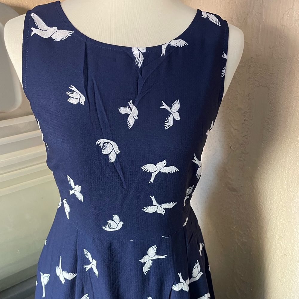 Bird Print Dress - Picture 4 of 7